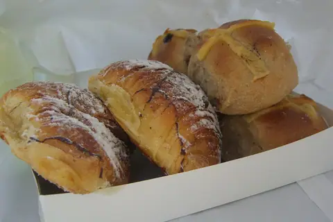 BRÜNCH Café & Bakery photo 2